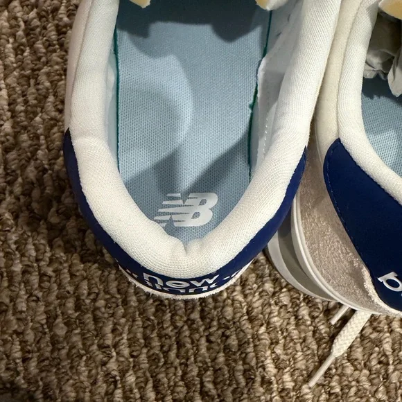 New Balance Beige and Violet Blue Classics Women’s Sneakers (8.5) Like New - Picture 10 of 13
